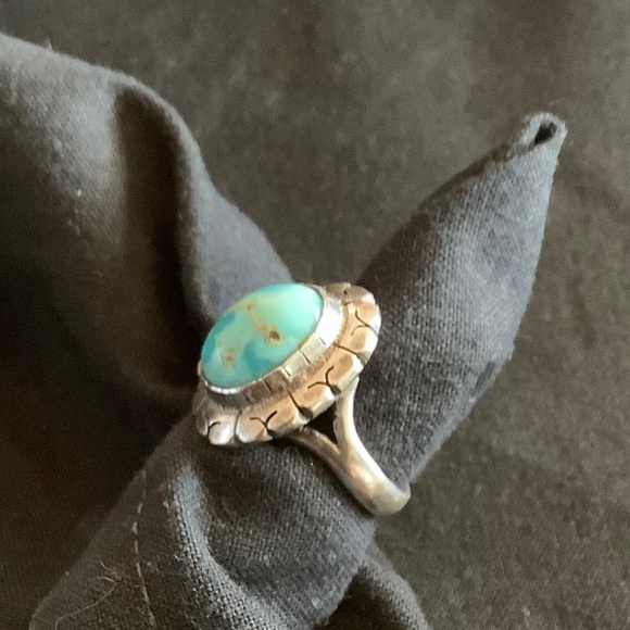 Vintage sterling silver turquoise ring - Picture 2 of 3